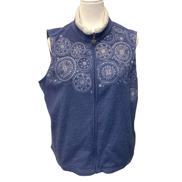 Croft & Barrow Holiday Fleece Embroidered Snowflake Sherpa Sweater Vest - Picture 1 of 11